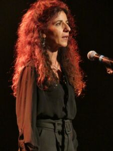 Agnès Deustch